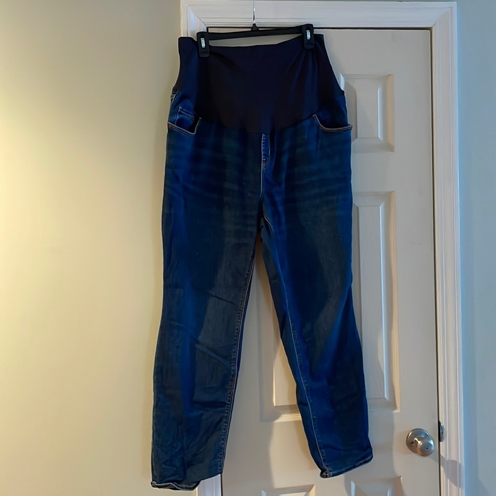 Old Navy Maternity Jeans. Straight Leg. Size 18